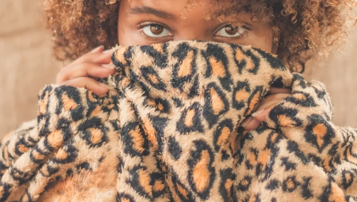 Modada sessizlik bozuldu: Gösterişin zirvesi "Mob Wife" estetiği