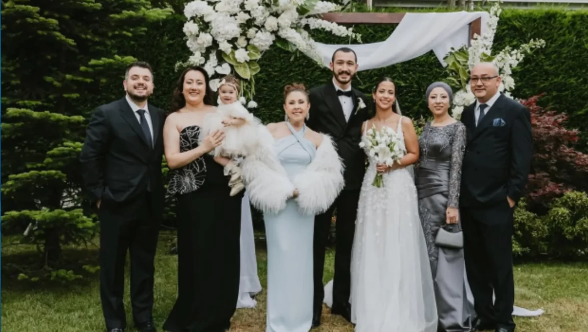 Nilüfer ve Reha Muhtar'ın kızı evlendi
