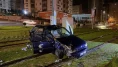 Talas’ta otomobil tramvay hattına uçtu