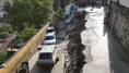 Yolun çökme anı havadan görüntülendi