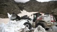 Bitlis’te Mayıs’ta kar şoku: İş makineleri karın altında kaldı!