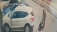 Saplantılı aşık olduğu kadını sokak ortasında defalarca bıçakladı!