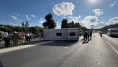 TEM Otoyolu'nda feci kaza! Servis midibüsü yan yattı