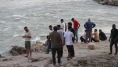 Adana'da Ceyhan Nehri'ne giren 2 çocuk akıntıya kapılarak kayboldu