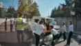 İstanbul'da kadınların yumruklu kavgası kamerada