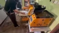 Kaçak sigara üretimi yapılan depoya baskın