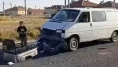 Aksaray'da minibüsle çarpışan moped paramparça oldu