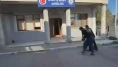 Eyüpsultan’da polise çarpan sürücüye kelepçe