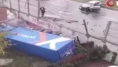 Sultangazi’de feci kaza! Tır iki araca çarparak aşağı uçtu