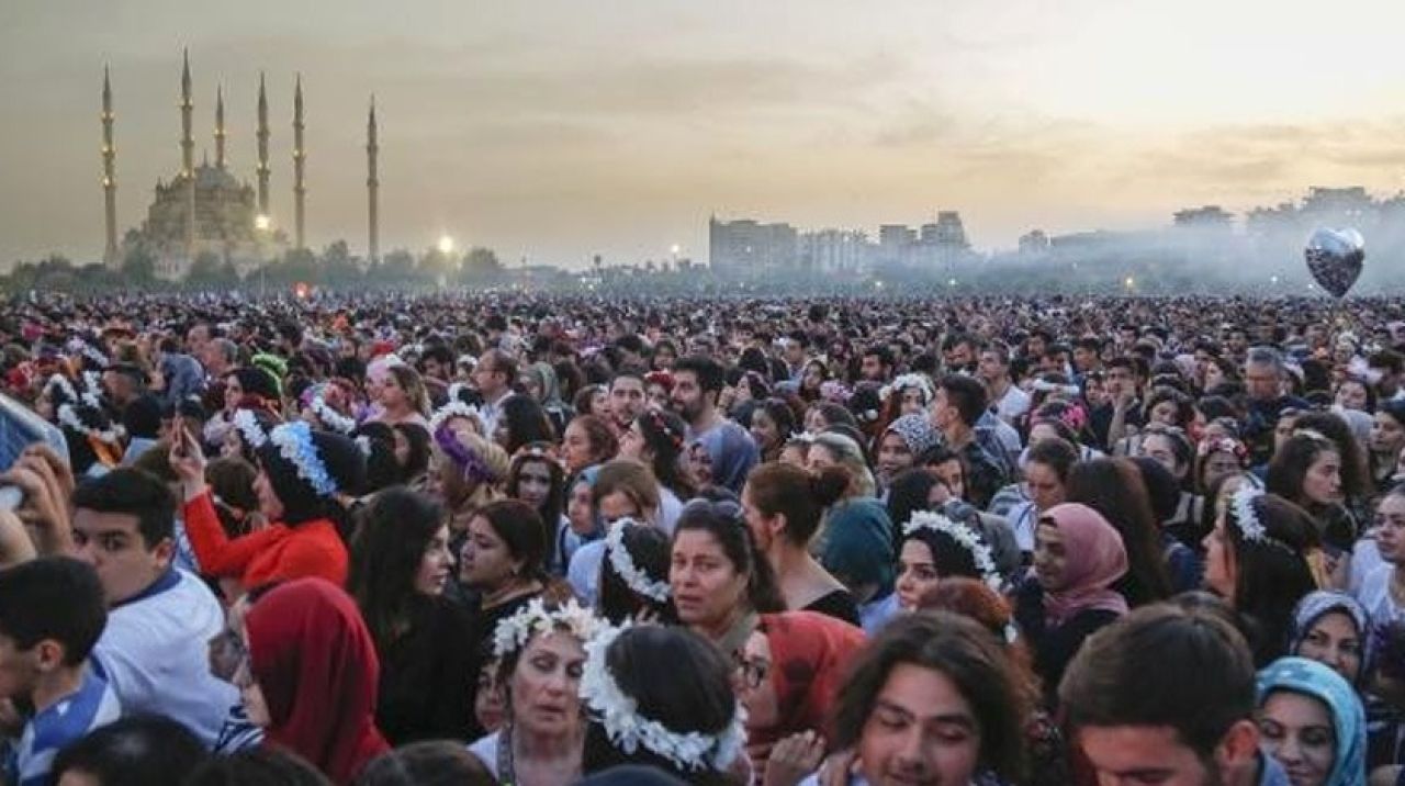 Akın akın geliyorlar! Fiyatlar uçuşa geçti