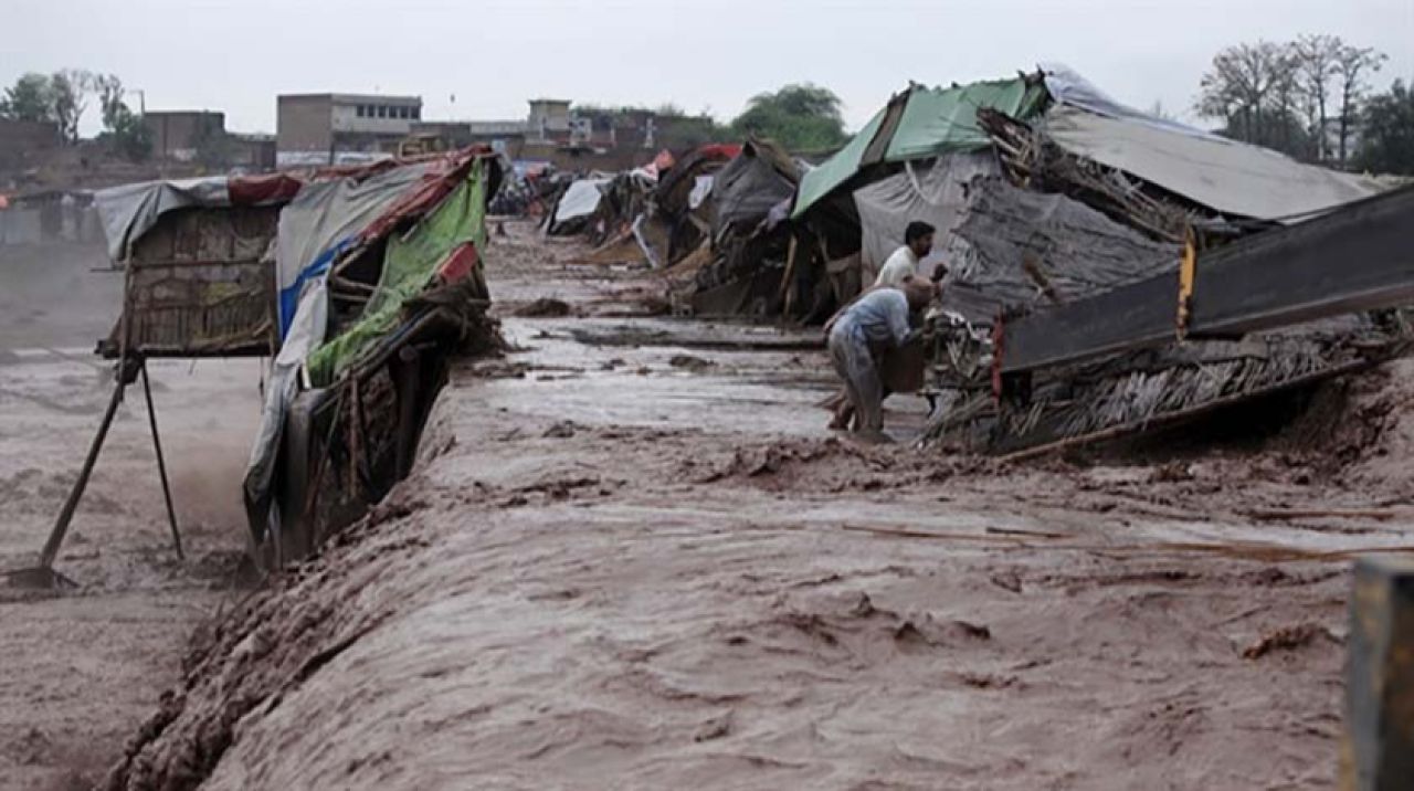 Pakistan'da sel felaketi
