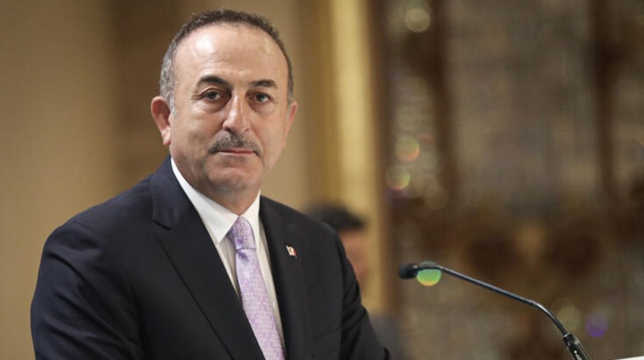 Çavuşoğlu'ndan Fransa'ya sert sözler: Acısını unutamadılar