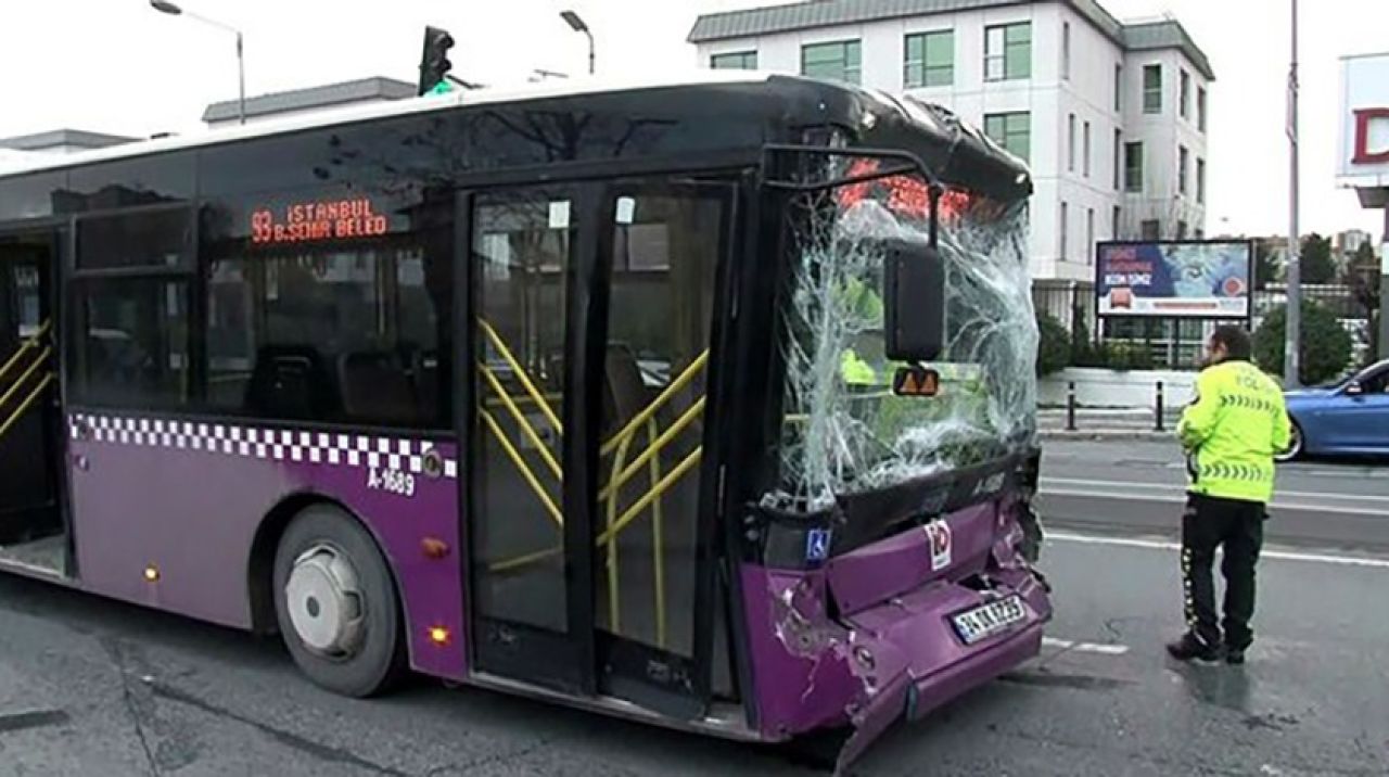 Zeytinburnu'nda İETT otobüsleri kaza yaptı! Yaralılar var