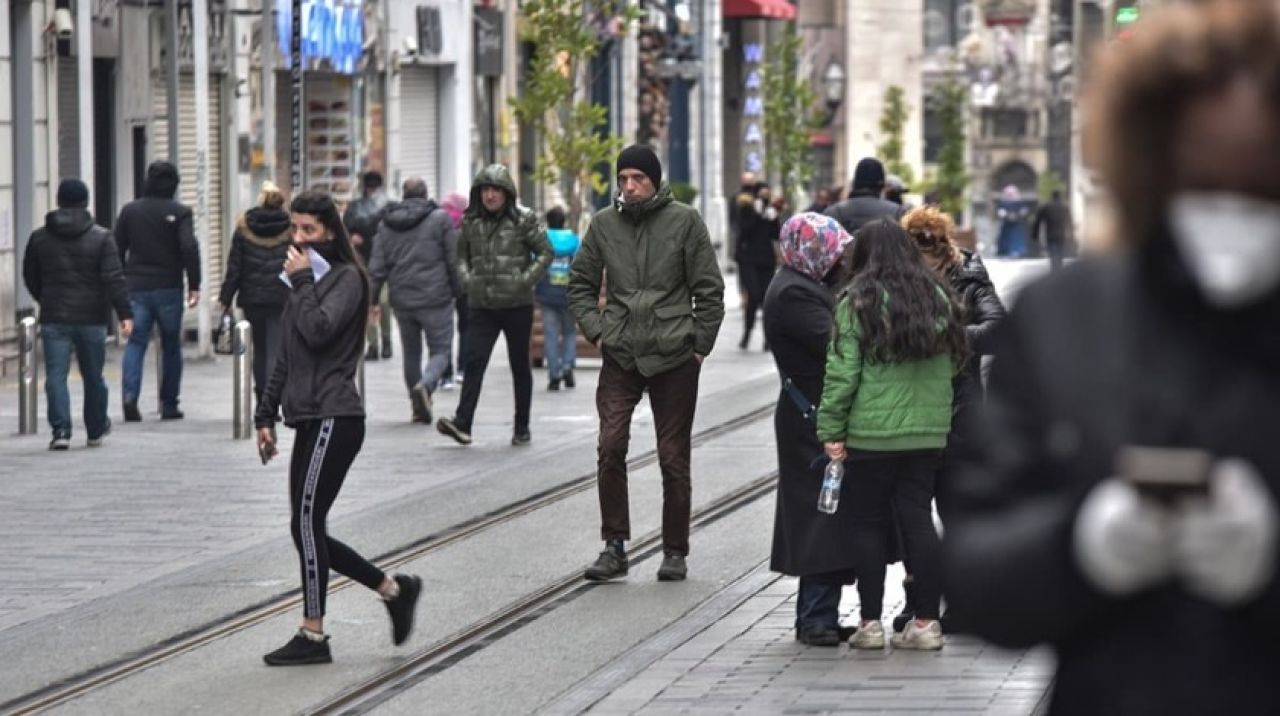 Yasaklar başladı! İşte sokağa çıkamayacak kişi sayısı