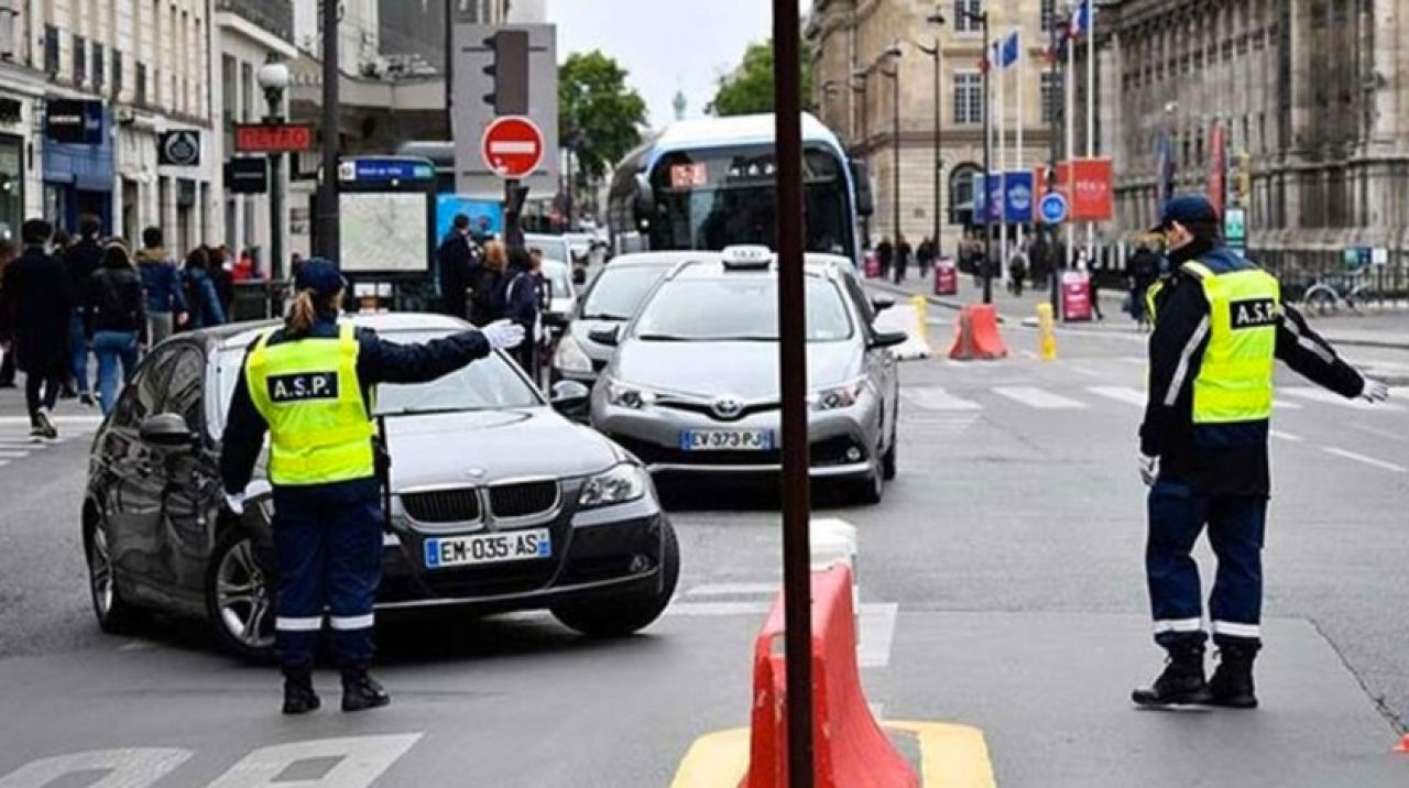 Fransa'da eski başbakan ve bakanlara koronavirüs soruşturması