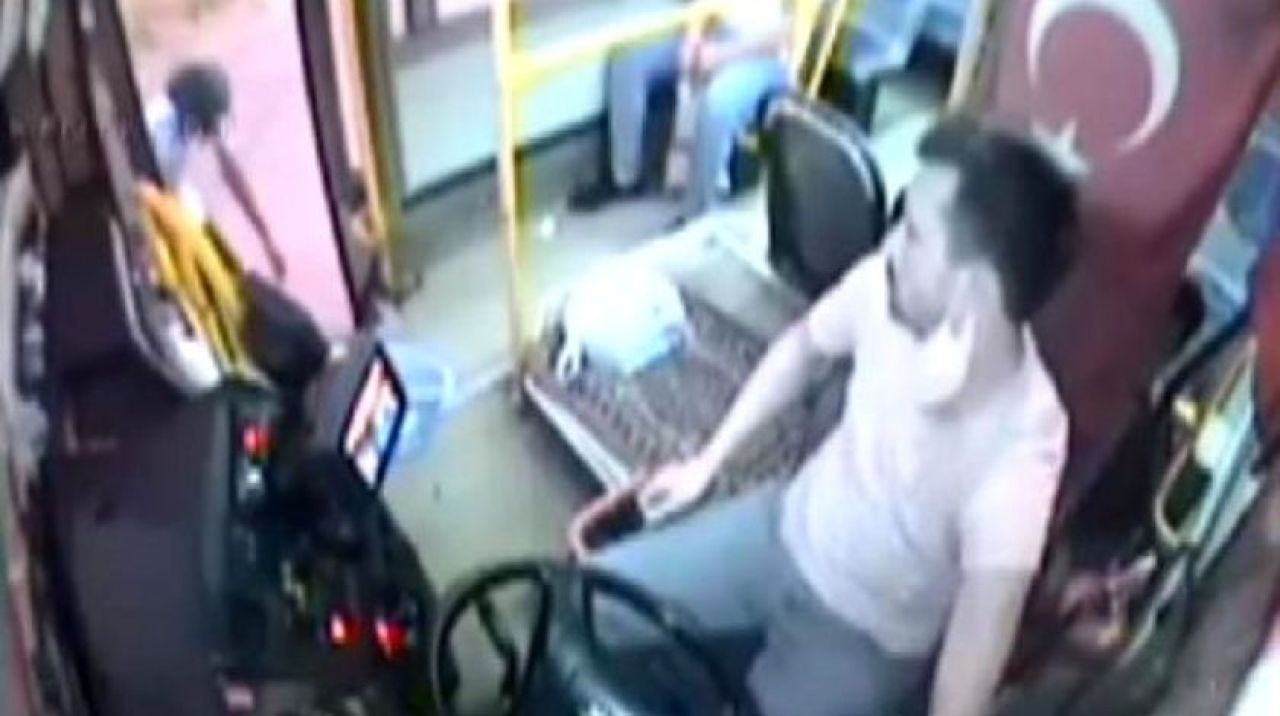 Gencin yaptığı hareket şoförü çileden çıkardı