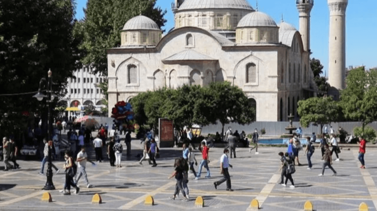 O ilde vatandaşlara SMS'le uyarı: 15 gün dışarı çıkmayın