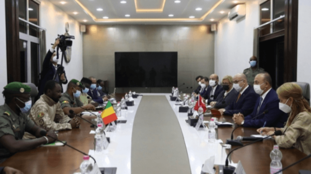 Dışişleri Bakanı Çavuşoğlu: Türkiye her zaman Mali halkının yanındadır