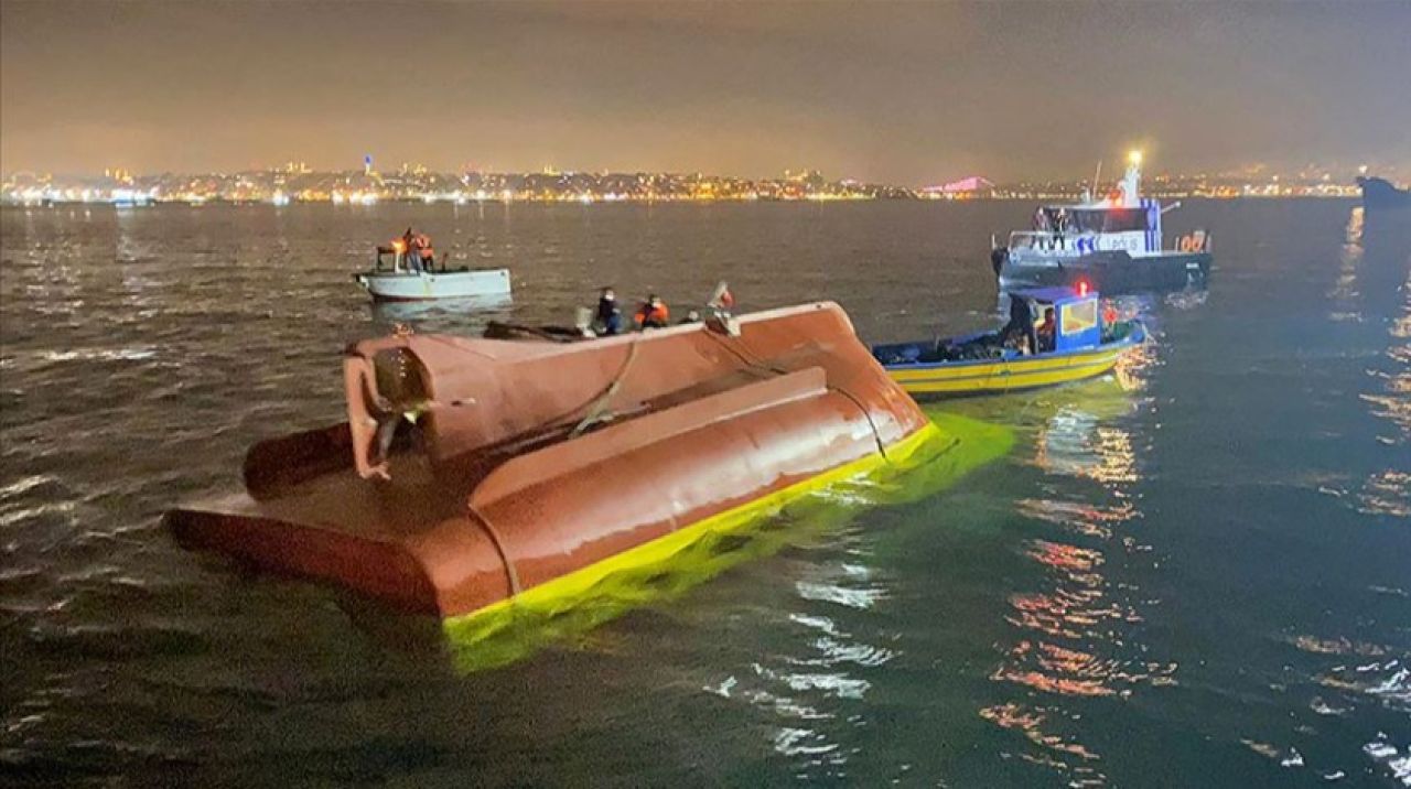 İstanbul'da balıkçı teknesi battı: 2 kişi hayatını kaybetti