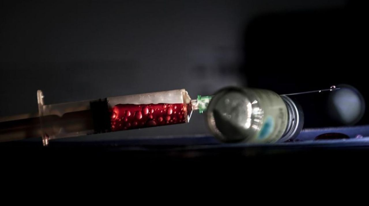 FDA ilk koronavirüs aşı onayını verdi