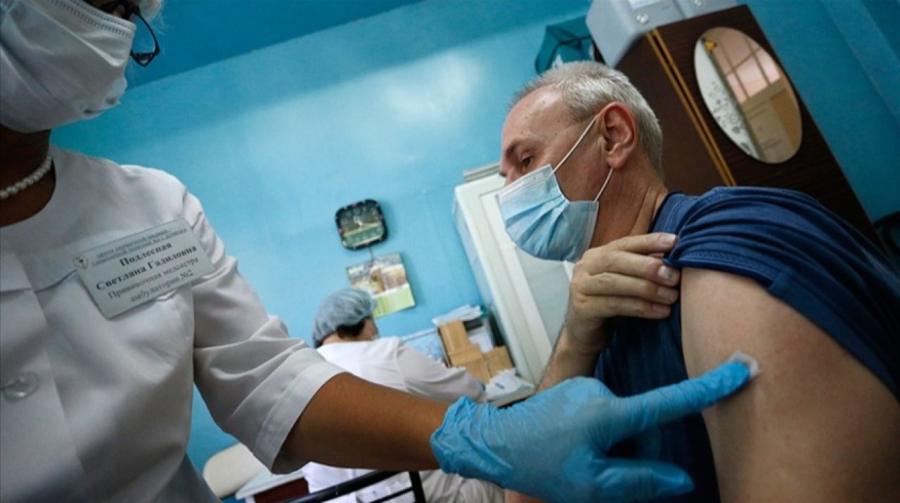 Dünya genelinde yapılan toplam aşı sayısı açıklandı