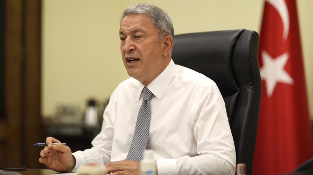 Bakan Akar'dan Rum Kesimi'ne Atatürk tepkisi: Şiddetle reddediyor, kınıyoruz