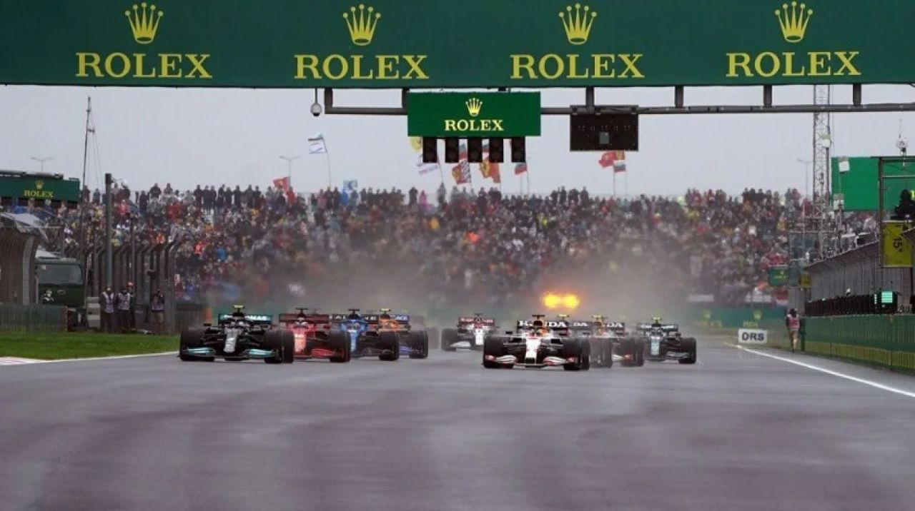 Formula 1 Türkiye Grand Prix'sinde kazanan isim belli oldu
