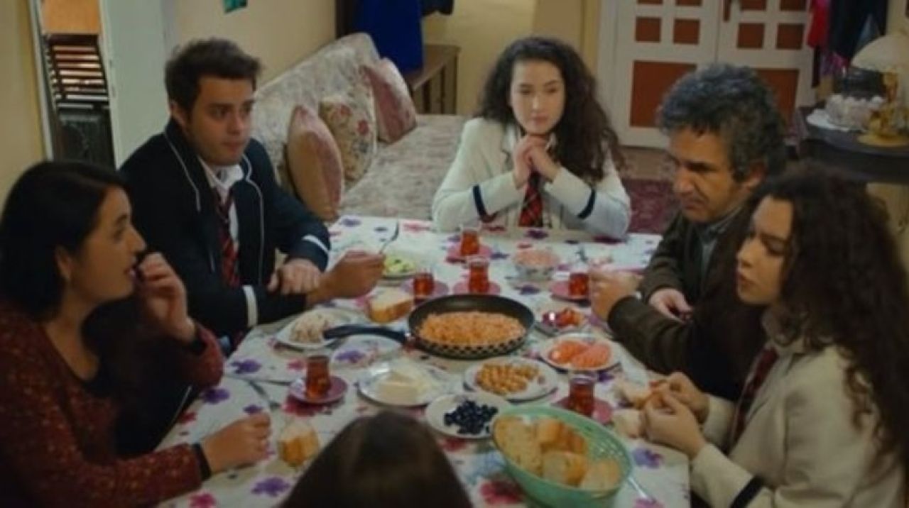 Kardeşlerim yeni bölüm neden yok, ara mı verdi? Kardeşlerim dizisi yeni bölüm bugün yok mu?