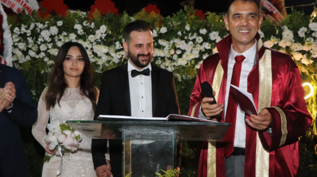 Altunok, oğlunun nikahını kıydı