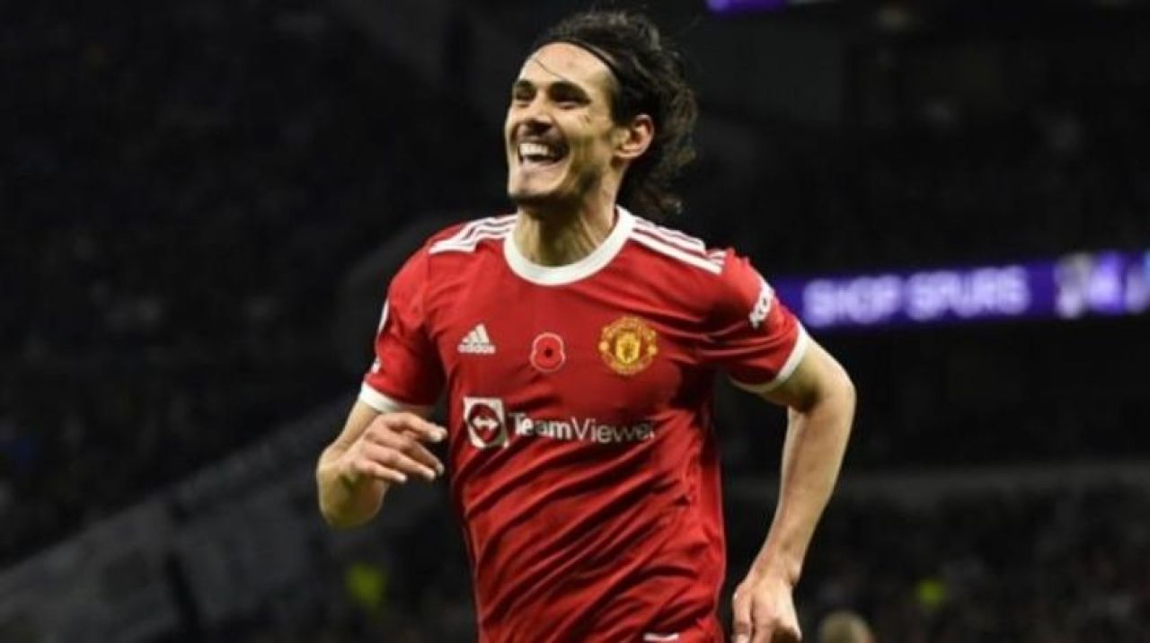 Süper Lig devi Cavani'ye formayı giydiriyor