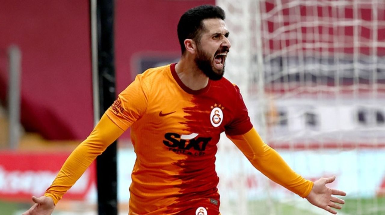Emre Akbaba bonservisiyle Adana Demirspor'da!
