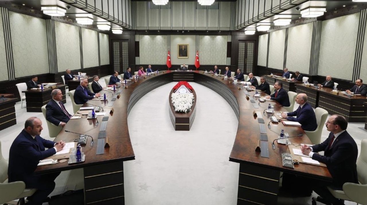 Kabine toplanıyor: Gündem, EYT ve sözleşmelilere kadro