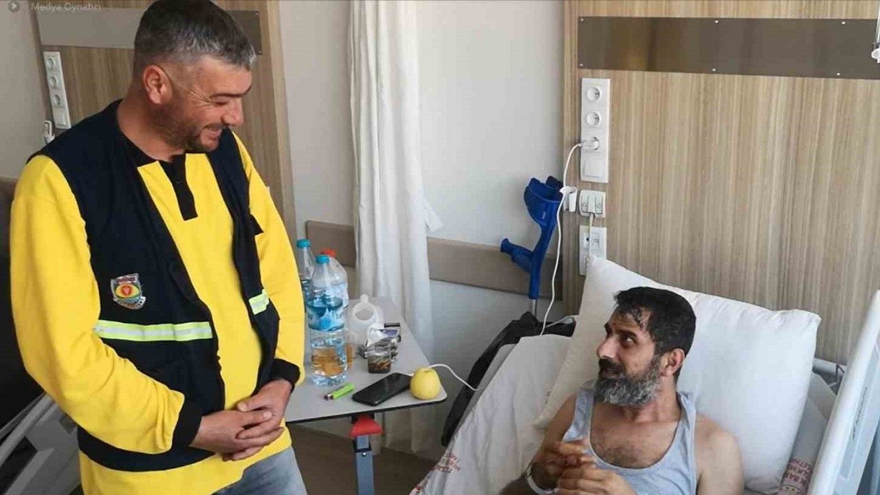 Türkiye’nin konuştuğu ’Ahmet ağabey’, AFAD ekibi ile diyaloğunu ve yaşadıklarını anlattı