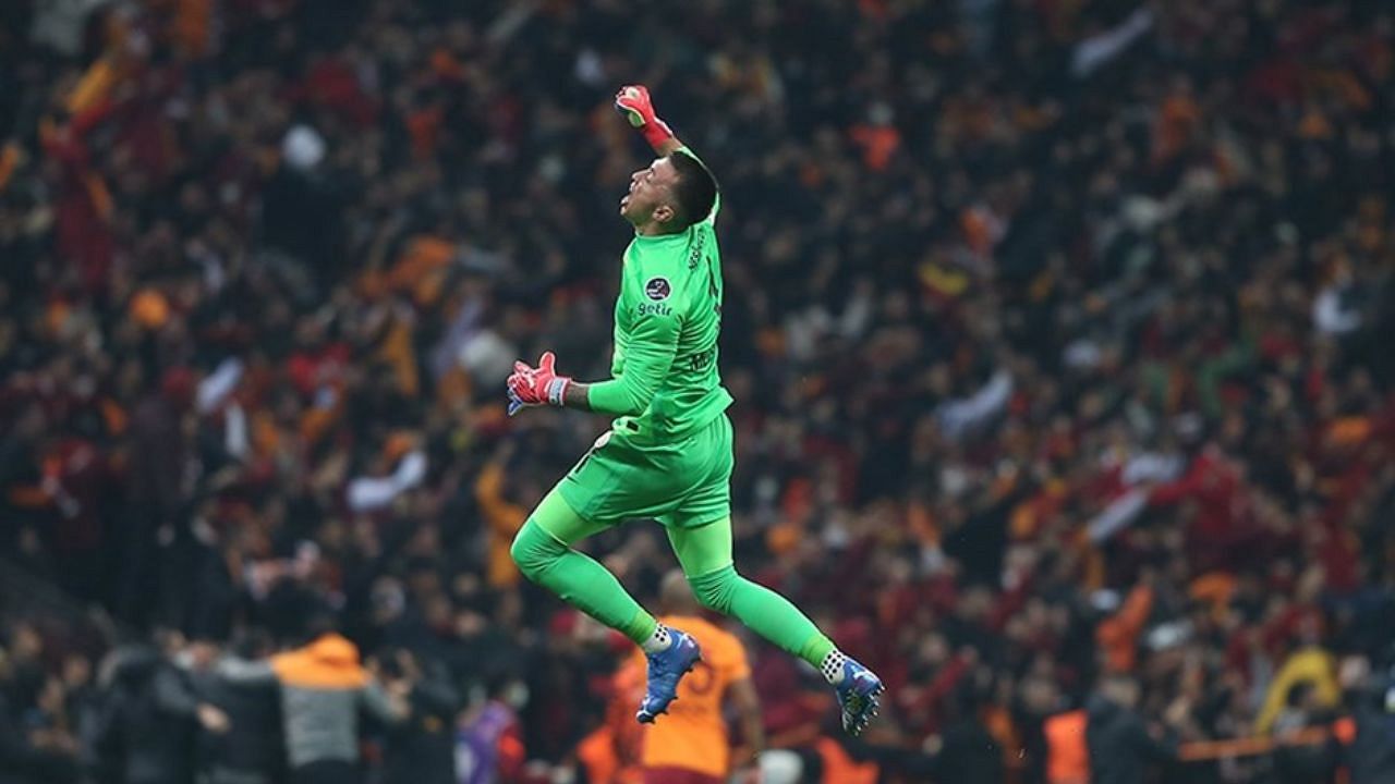 Galatasaray'da Muslera ve Zaniolo kararı