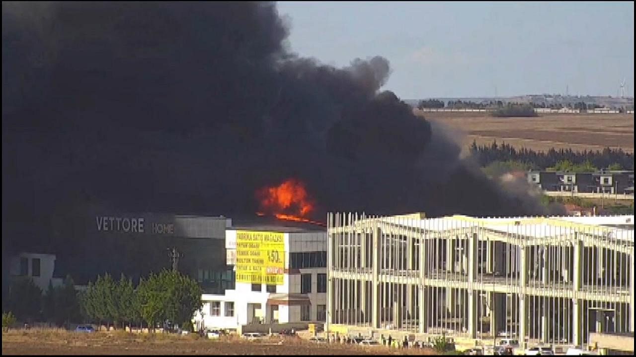 İstanbul'da fabrika yangını