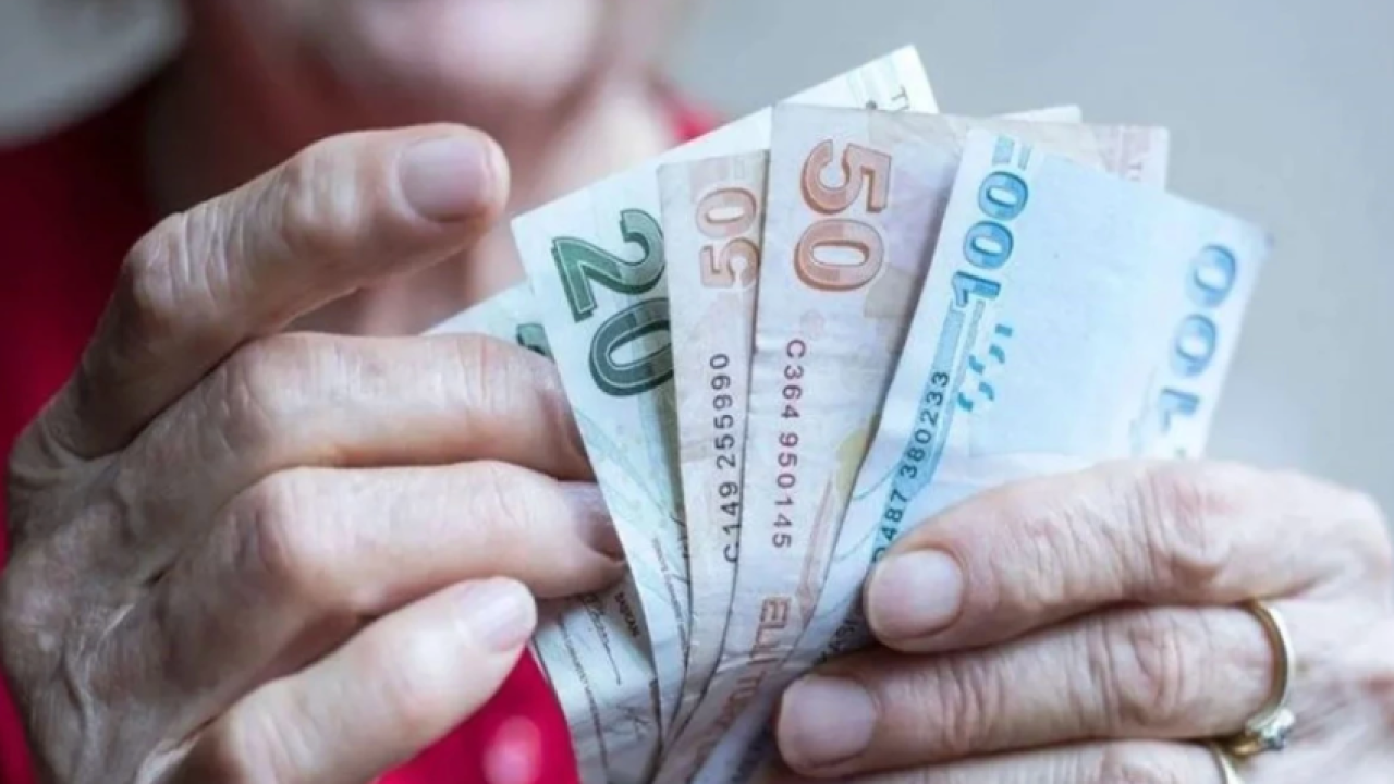Emekli maaşları ne olacak? Devletin iki numarasından flaş açıklama 