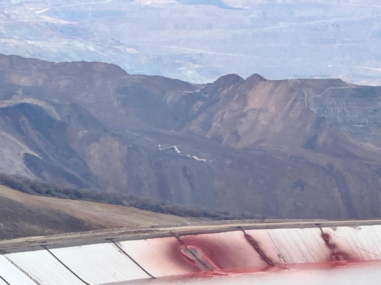 Erzincan'daki faciada yeni gelişme! Bazı noktalarda metal yoğunluğu tespit edildi