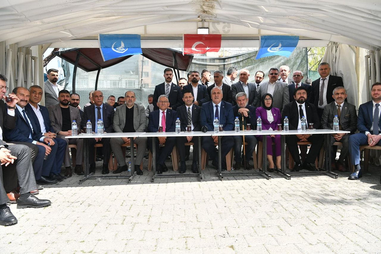 Başkan Büyükkılıç, Kayseri Ülkü Ocakları’nın düzenlediği Bayramlaşma Töreni’ne katıldı