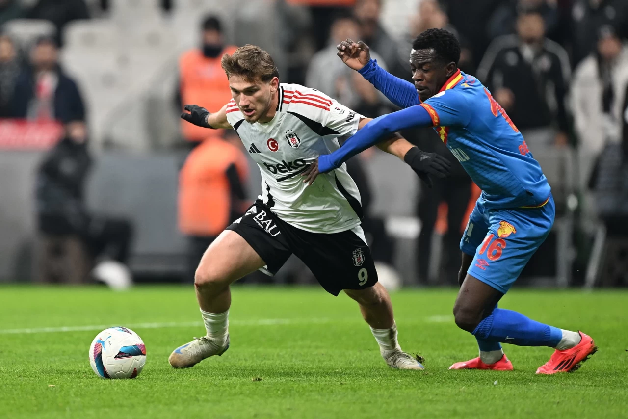 Beşiktaş öne geçtiği maçta evinde Göztepe'ye kaybetti | Maç Sonucu Beşiktaş 2 Göztepe 4