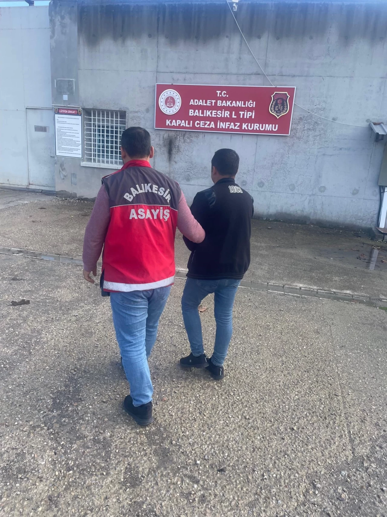 Balıkesir'de kaçaklara operasyon: Aranan 45 şahıs yakalandı