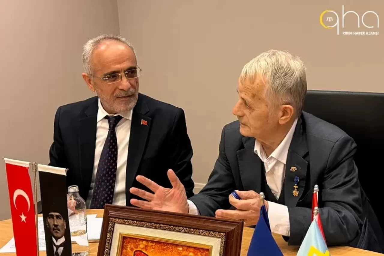 Kırım Tatar halkının millî lideri Kırımoğlu, Cumhurbaşkanı Başdanışmanı Topçu ile görüştü