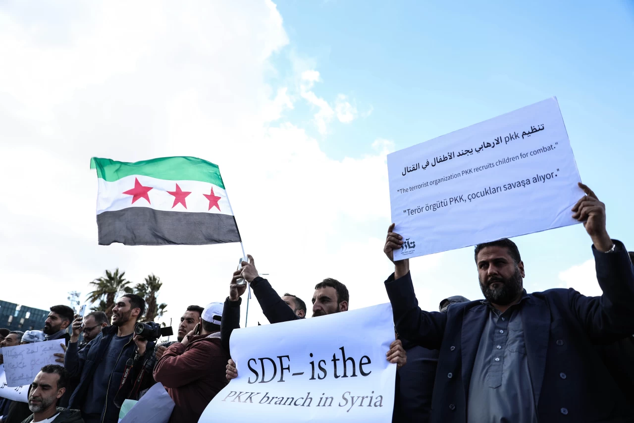 Suriye'de teröre karşı protesto: "PKK ve SDG, Esad'dan daha kötü"