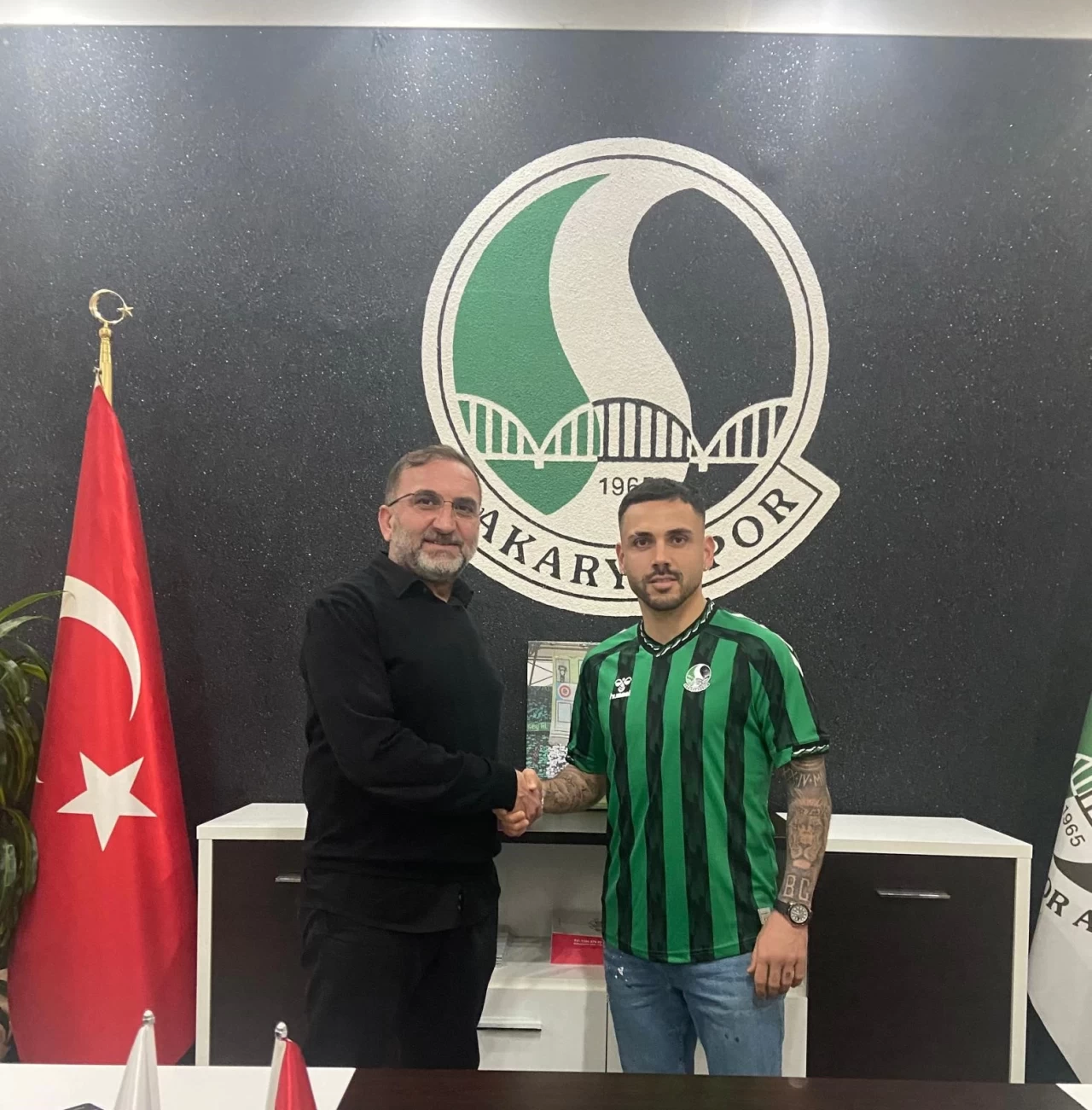 Sakaryaspor, Burak Çoban'ı transfer etti