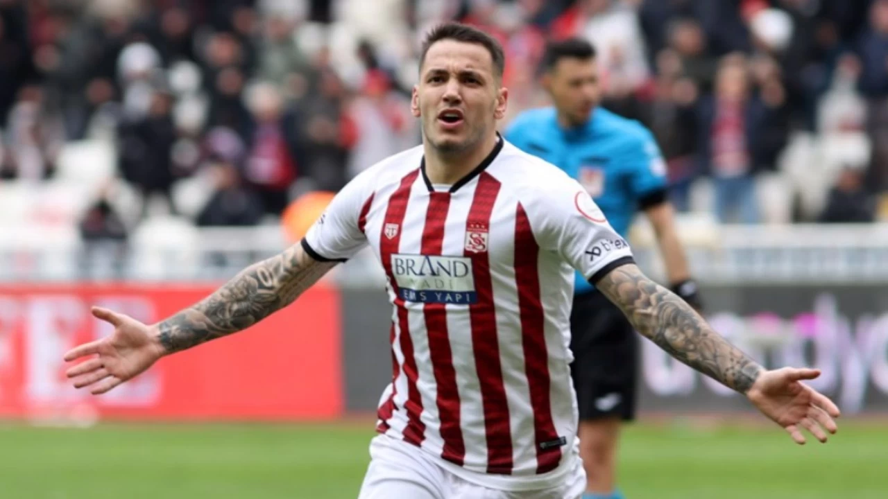 Trabzonspor’un yeni forvet hedefi: Rey Manaj