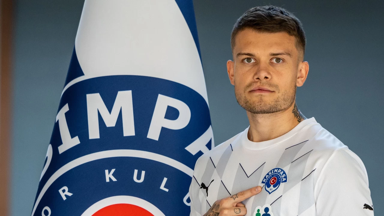 Kasımpaşa’dan transfer hamlesi: Süper Lig ekibi stoper oyuncusu Kamil Piątkowski'yi kadrosuna kattı
