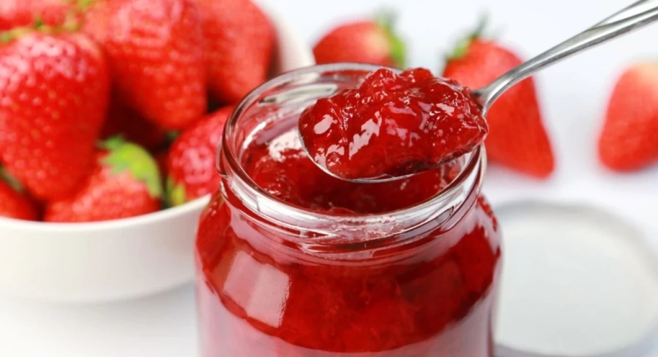 Diyabet hastalarının rahat rahat tüketebileceği çilek reçeli tarifi! Diyabetik çilek reçeli nasıl yapılır?