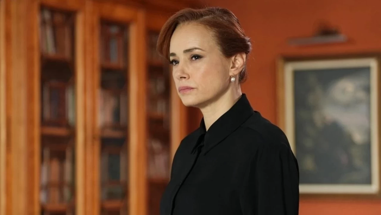 Kıskanmak’ta Fırtına Kopuyor! Seniha, Paşazade Ailesinin Saklı Sırlarını Gün Yüzüne Çıkarıyor