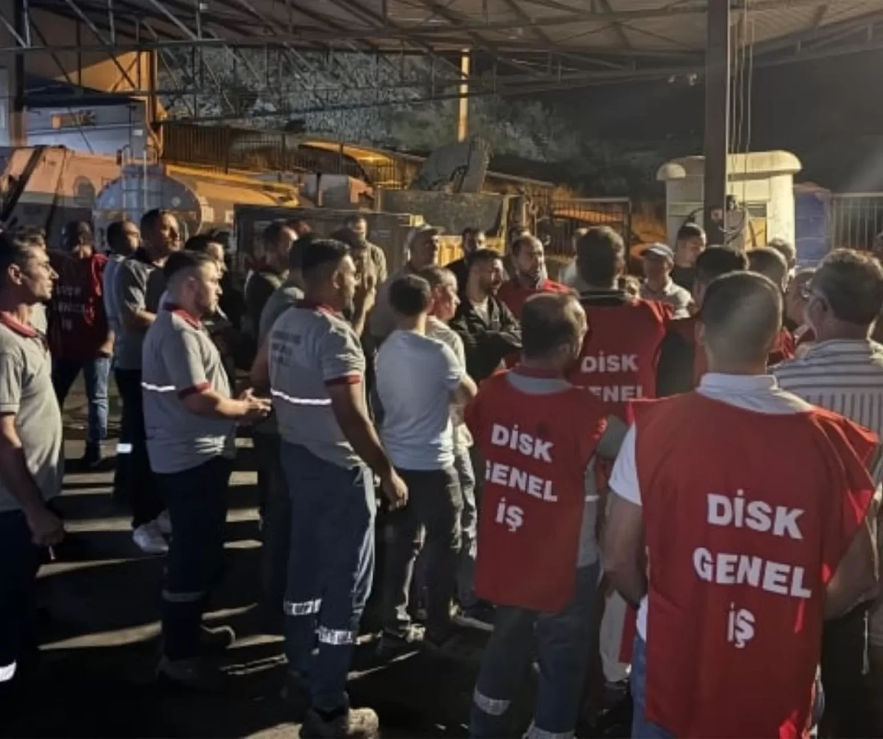 23 günlük eylem sonrası Karşıyaka Belediyesi’nde çalışanlara sürgün şoku!