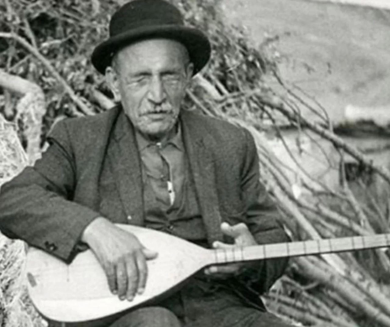 Aşık Veysel kimdir? İşte halk ozanının hayatı ve eserleri