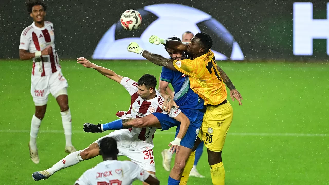 Gol düellosunda kazanan Çaykur Rizespor | Süper Lig Antalyaspor 2-5 Çaykur Rizespor